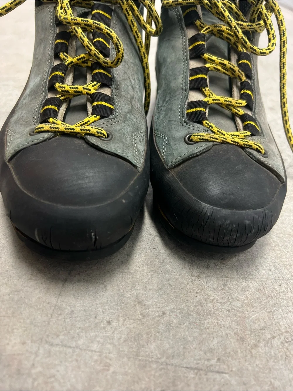 La Sportiva Teal Grey and Yellow Men's Mountaineering Boots men’s size 8